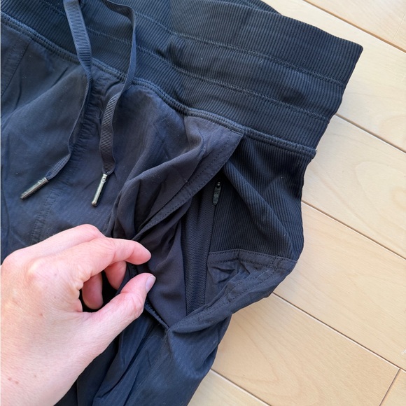 Lululemon studio pants joggers size 10 black - Picture 3 of 4